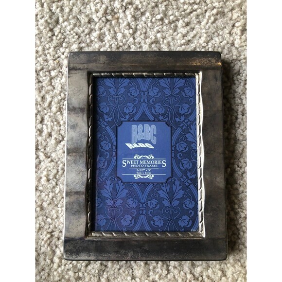 R&bc  Classic 3.5x5 Silver Plate Picture Frame - Picture 1 of 5